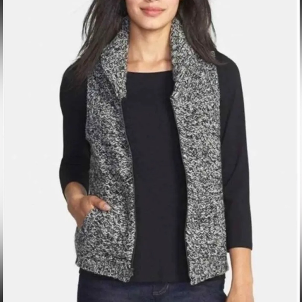 Eileen Fisher Sweater Vest Size XS Black Yak Merino Wool Marled Knit